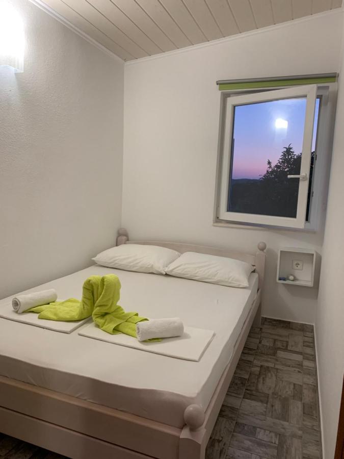 Studio Apartment Simi Trogir Exterior photo